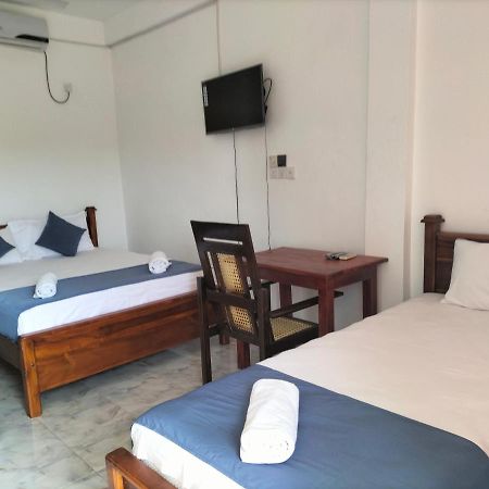 Hotel Sun Blue Uppuveli Exterior foto