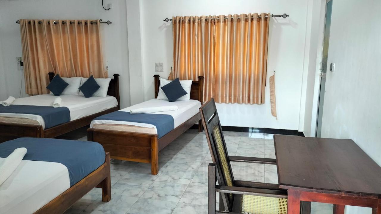 Hotel Sun Blue Uppuveli Exterior foto