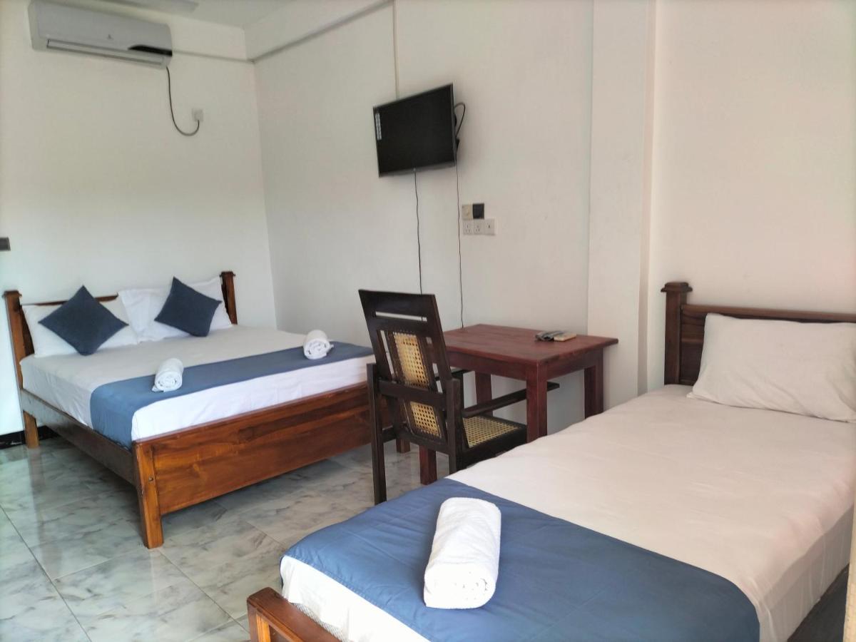 Hotel Sun Blue Uppuveli Exterior foto