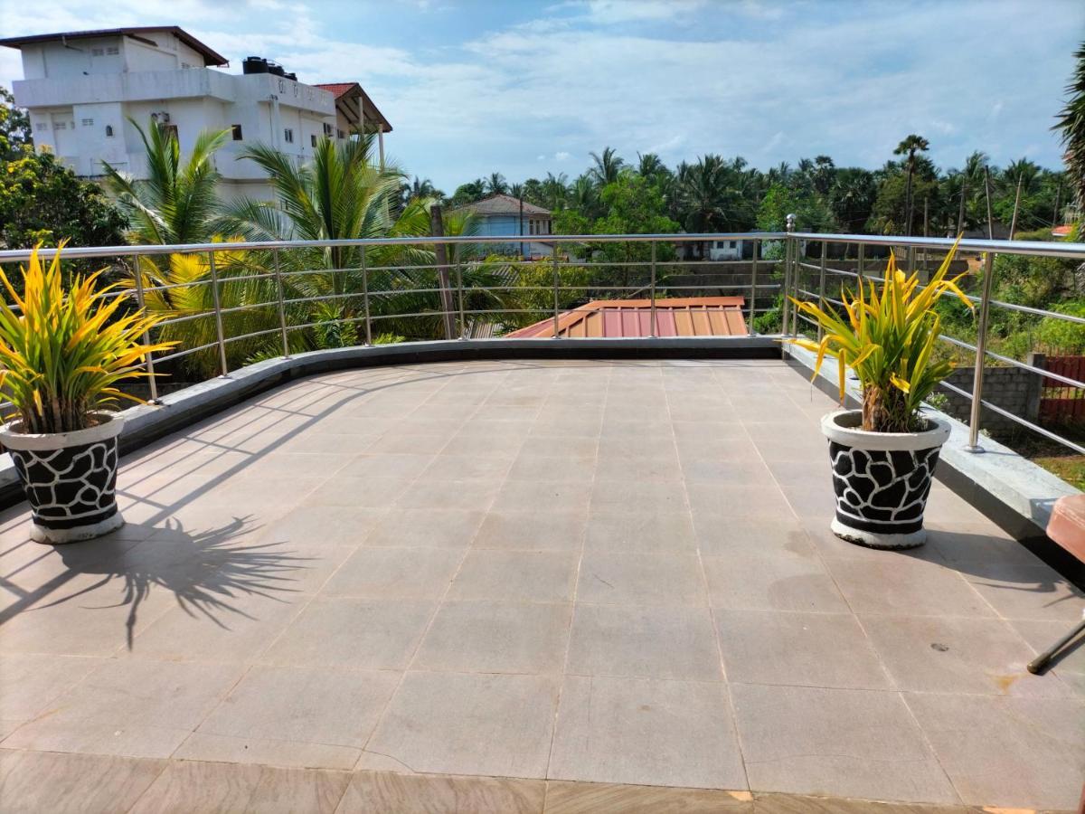 Hotel Sun Blue Uppuveli Exterior foto